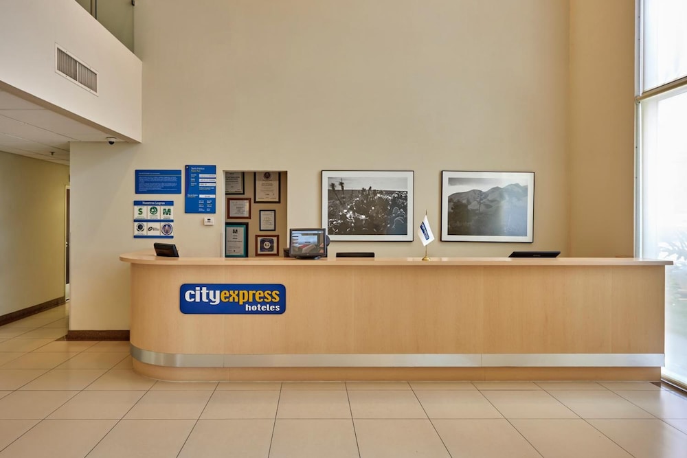 City Express by Marriott San Luis Potosi Zona Universitaria 2/43