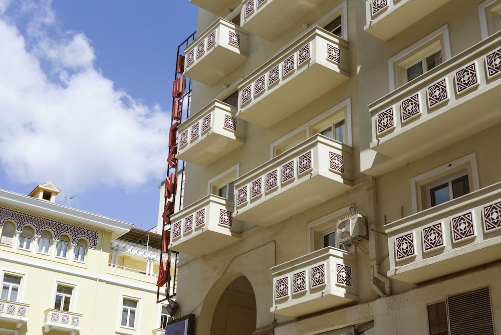 Roomore Apartments 6/50