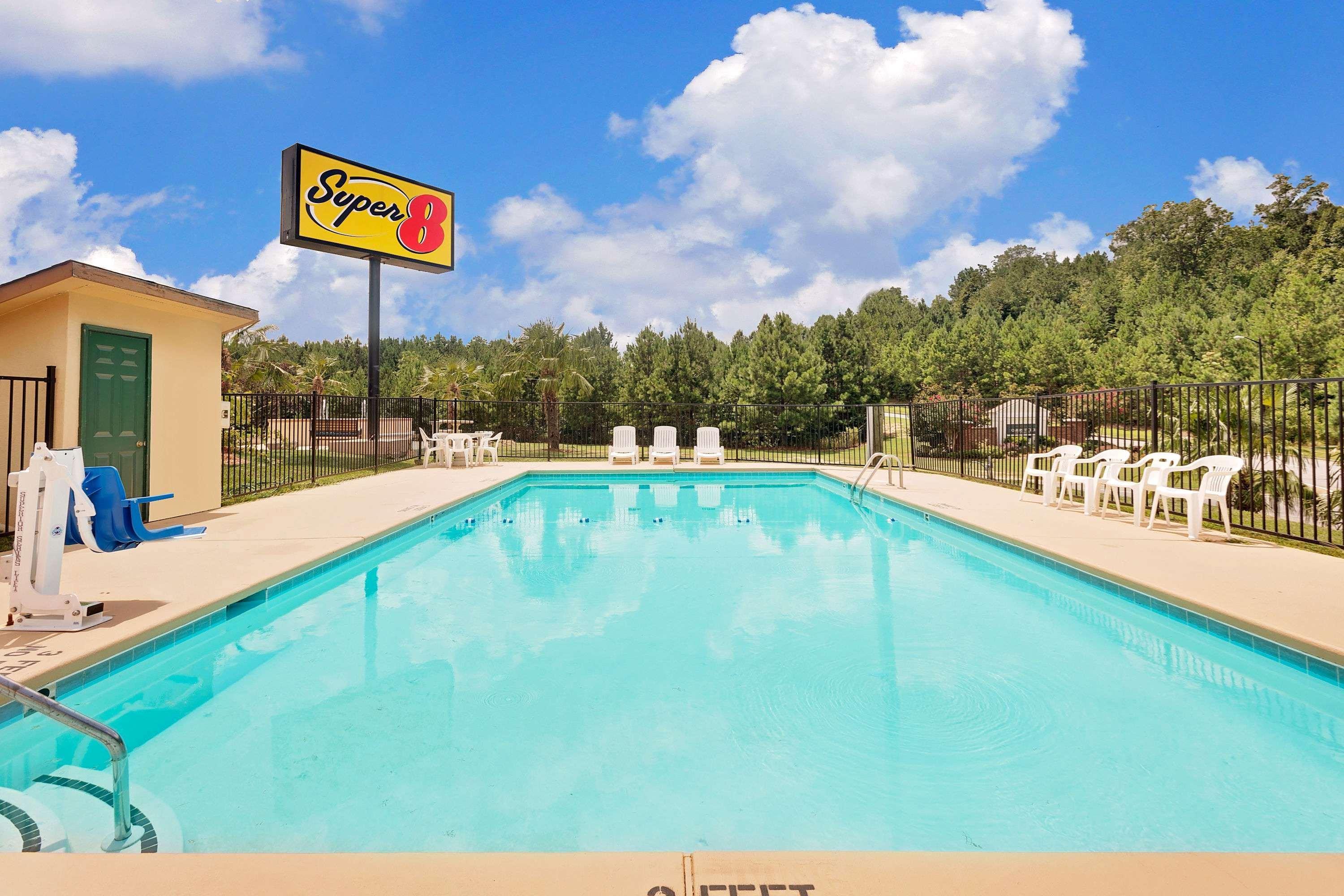 Super 8 by Wyndham Cartersville 13/15