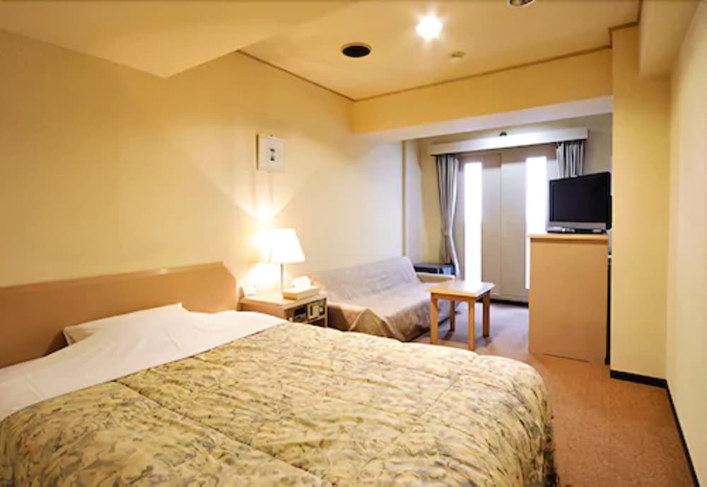 ROOM, DOUBLE BED, PRIVATE BATHROOM, SMOKING