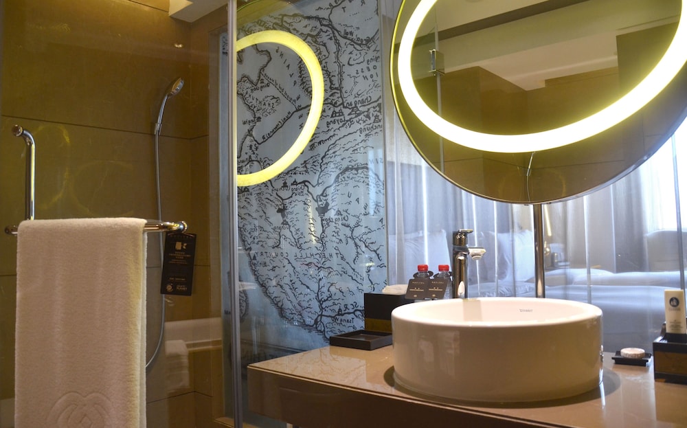 Sofitel Zhengzhou International 47/48