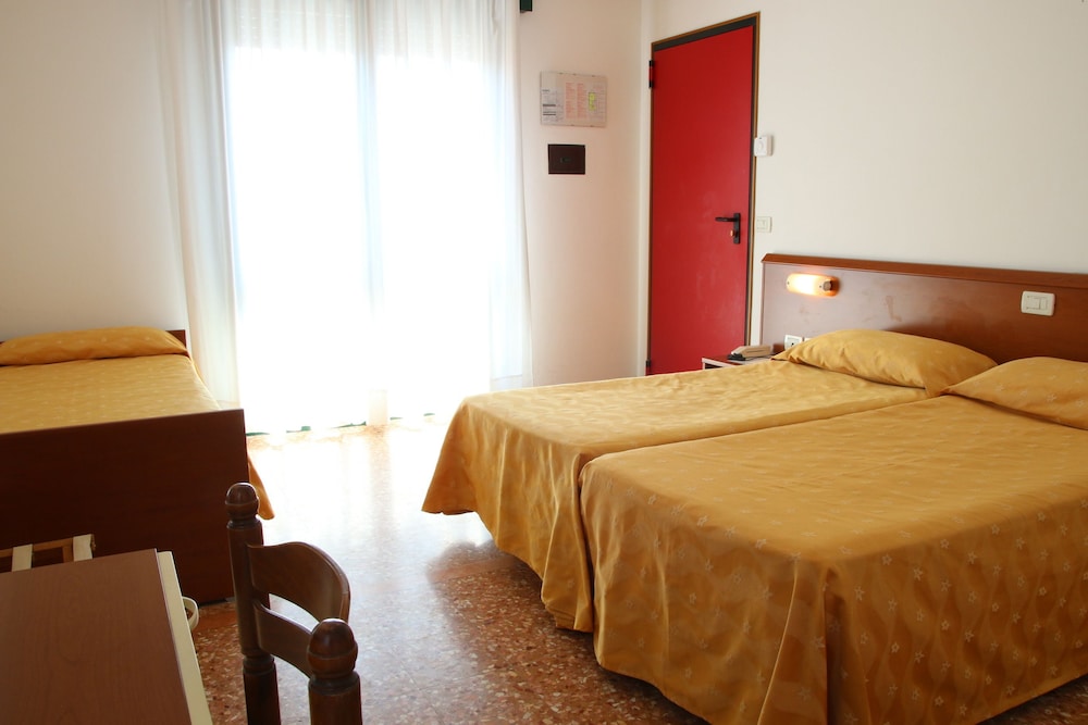 Hotel Panorama 6/22