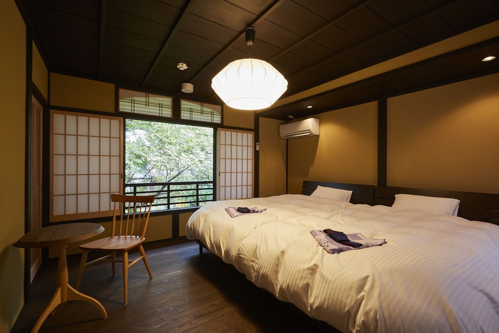 JAPANESE, TOWN HOUSE