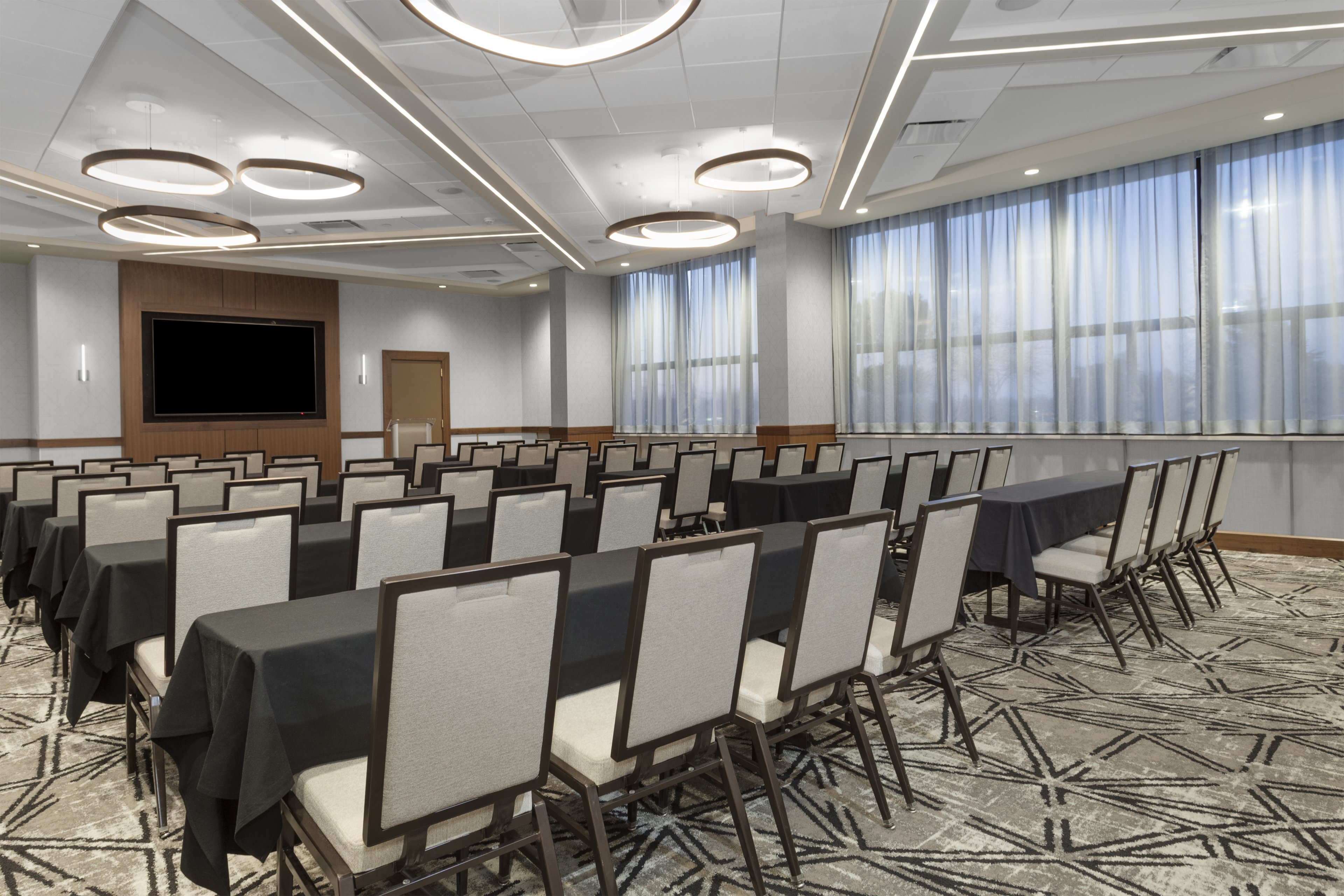 Crowne Plaza Lansing West 42/50