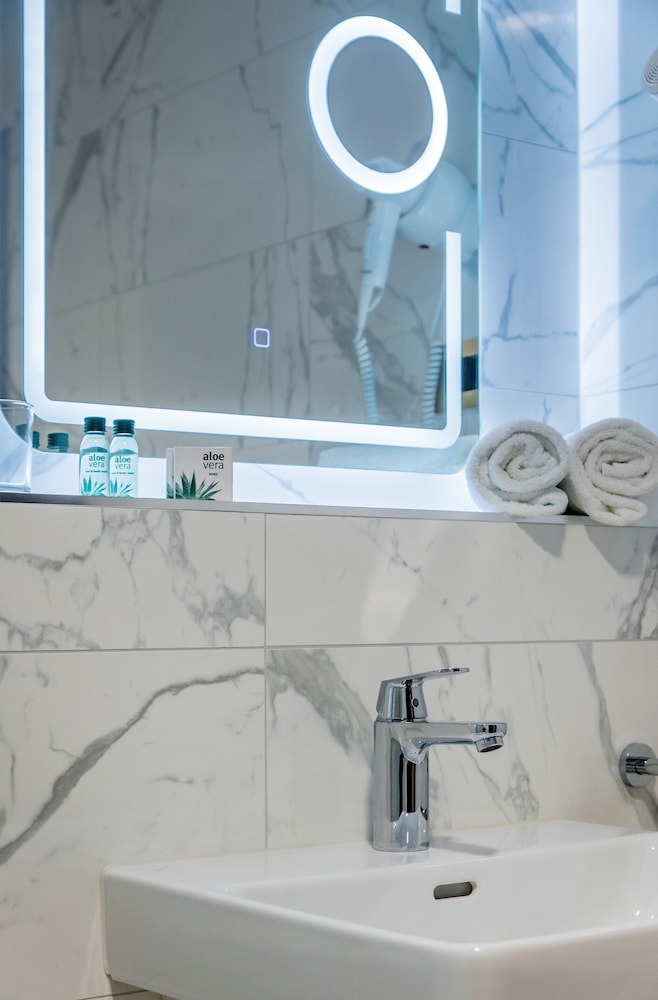 Priska Med Luxury Rooms 75/77