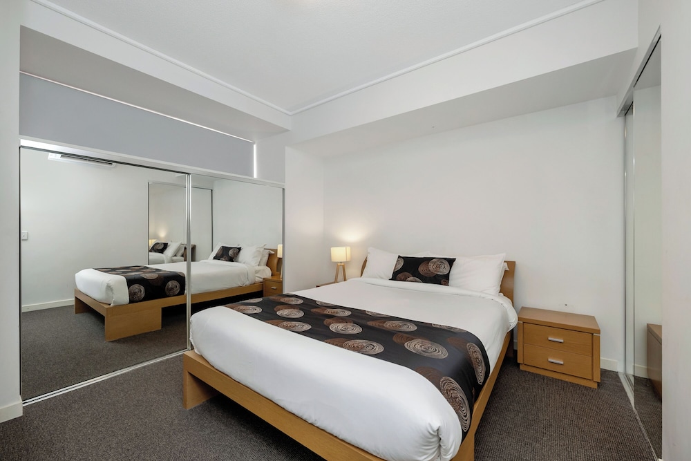 1 BEDROOM, APARTMENT