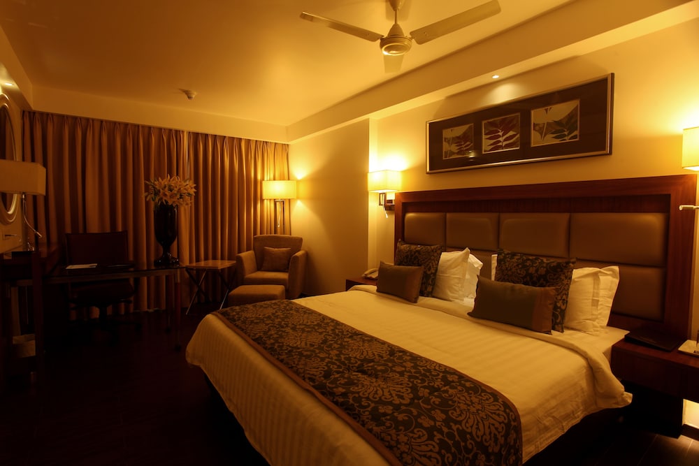 PARADIGM SAROVAR PORTICO 9/21