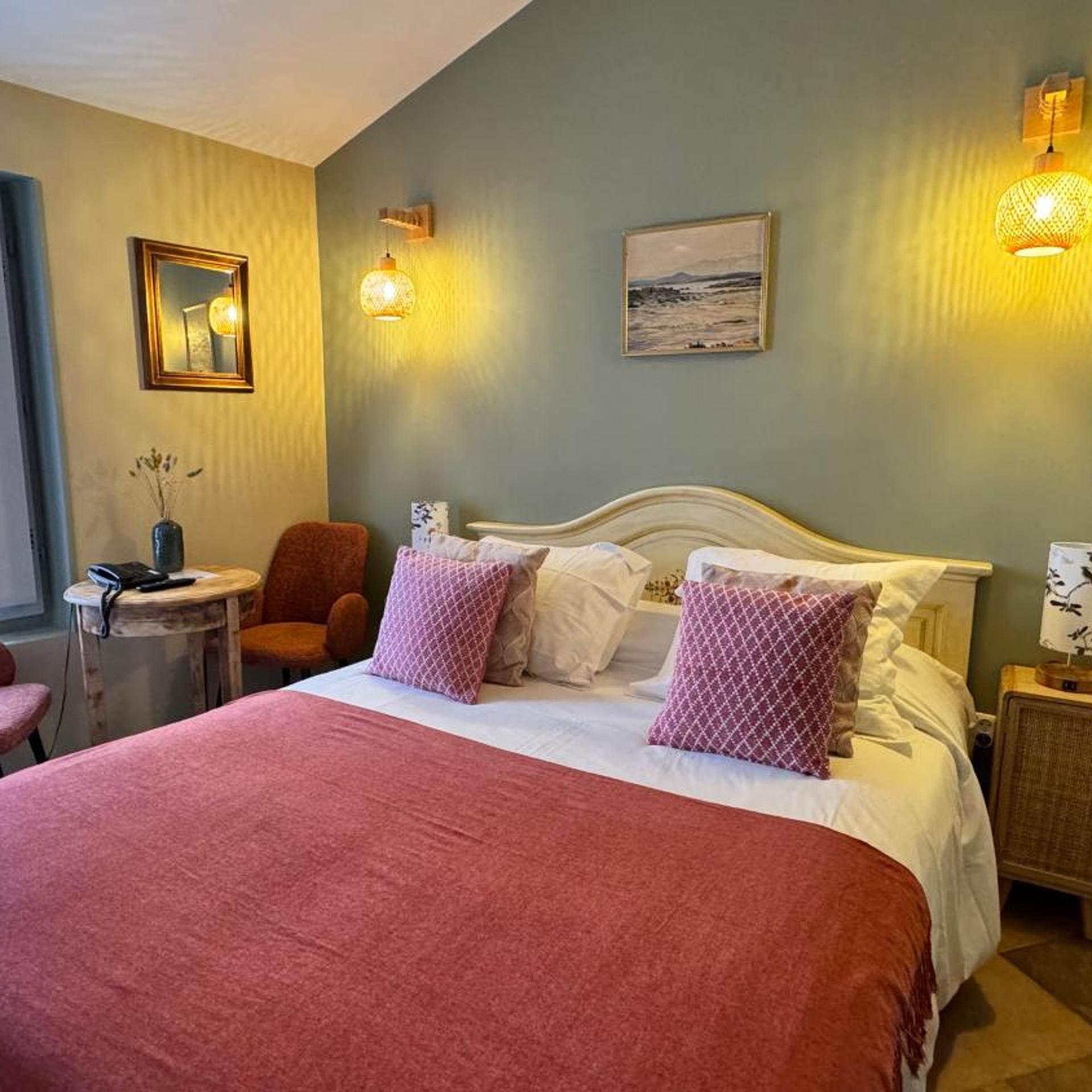 Room, Double Bed