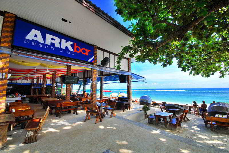 Ark Bar Beach Resort 54/64