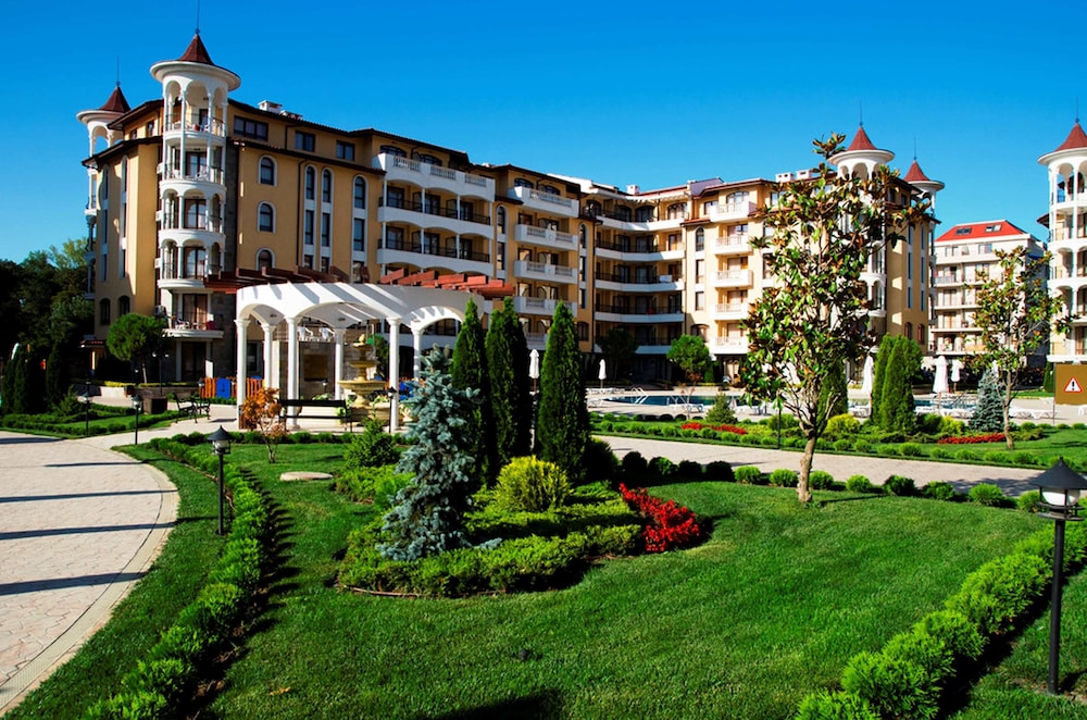Royal Sun Holiday Complex 45/50