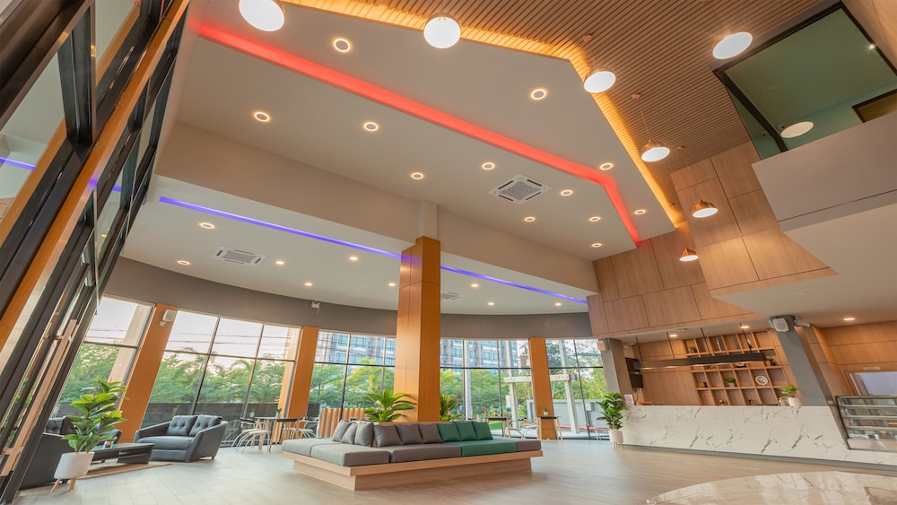 B2 Surat Thani Premier Hotel 7/38