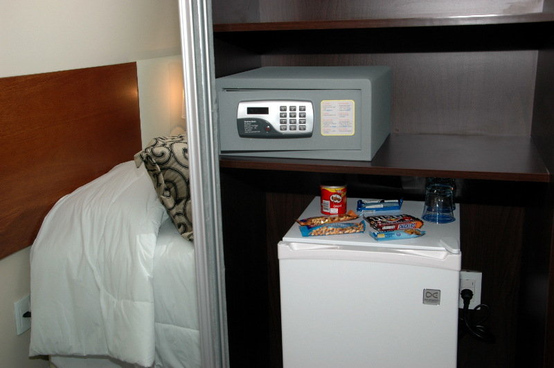 PALM BEACH PLAZA HOTEL 31/39