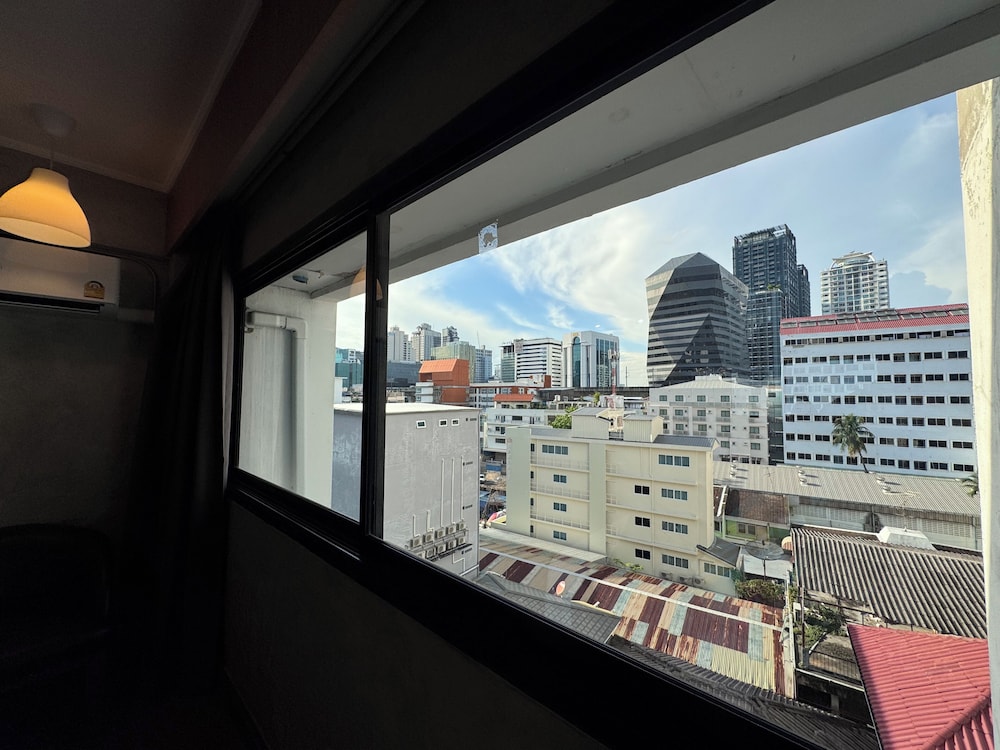 White Palace Hotel Bangkok 5/72