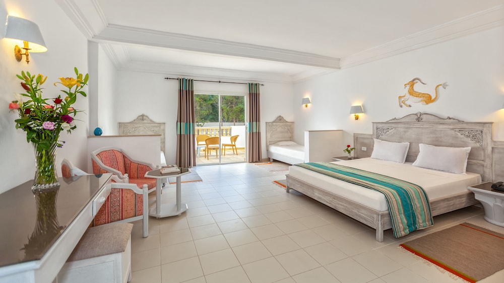 Hotel Zodiac 7/50