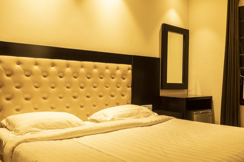 1 BEDROOM, DELUXE, KING BED