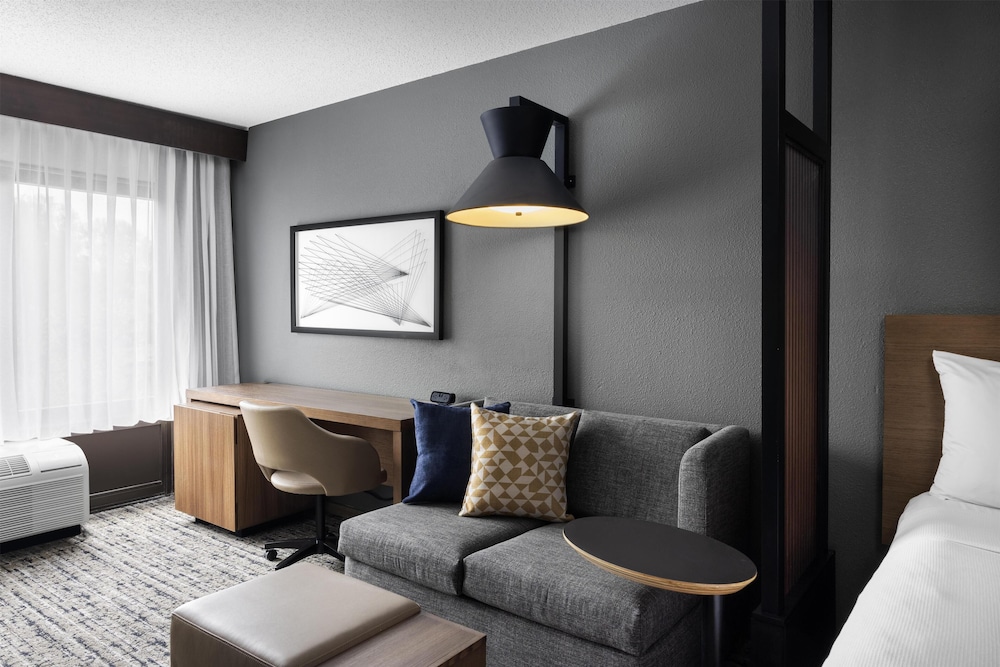 Hyatt Place Sterling Dulles Airport North 34/59