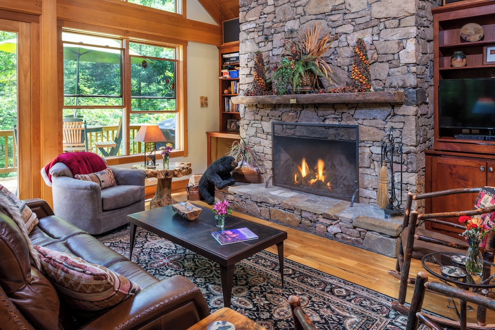 Bent Creek Lodge Bed &amp; Breakfast 32/50