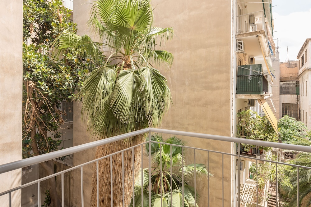 Victorias Secret Apartment 30/35