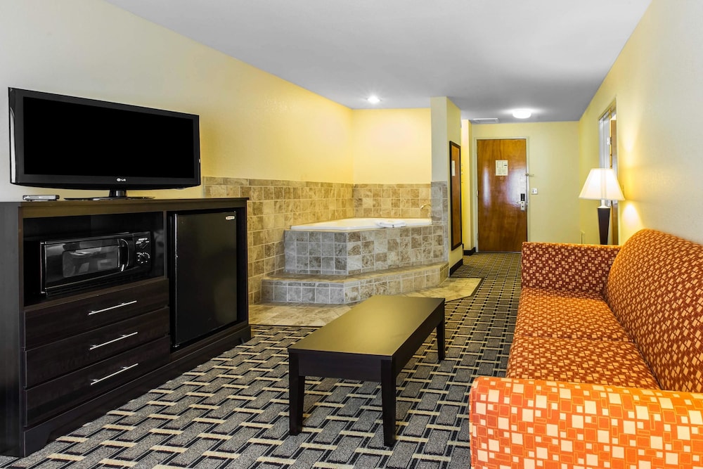Quality Inn West Of Asheville 28/38