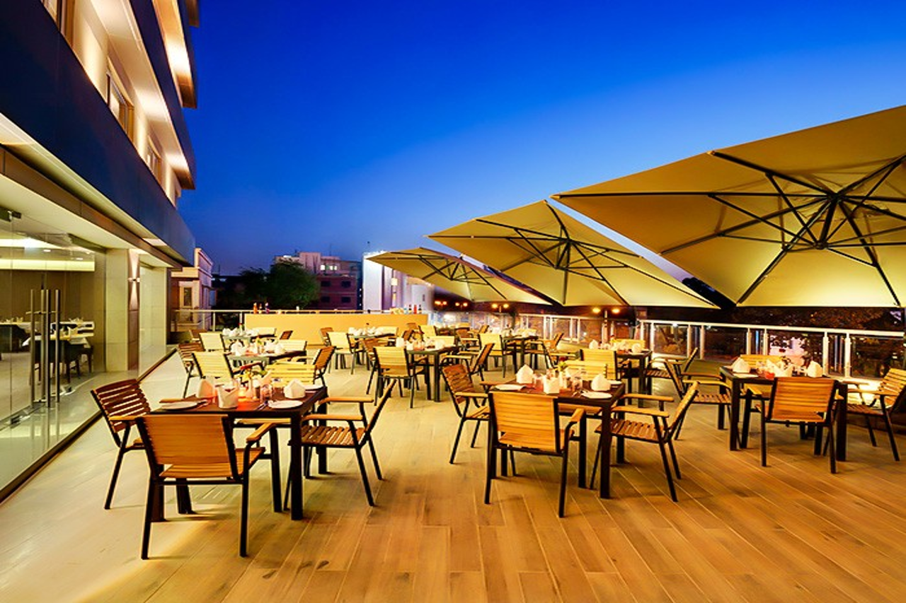Hotel Suba Elite Vadodara 17/18