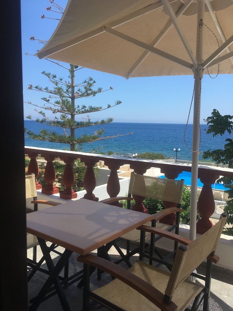 Vangelis Villas 30/45