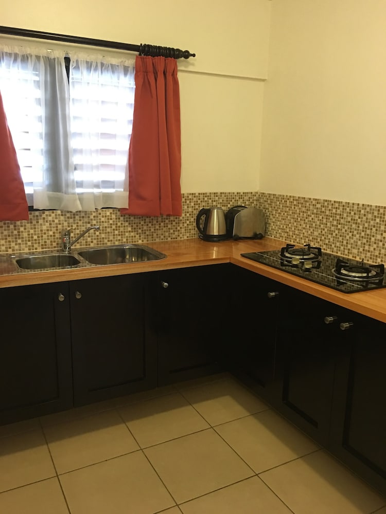 Suva Motor Inn 25/50