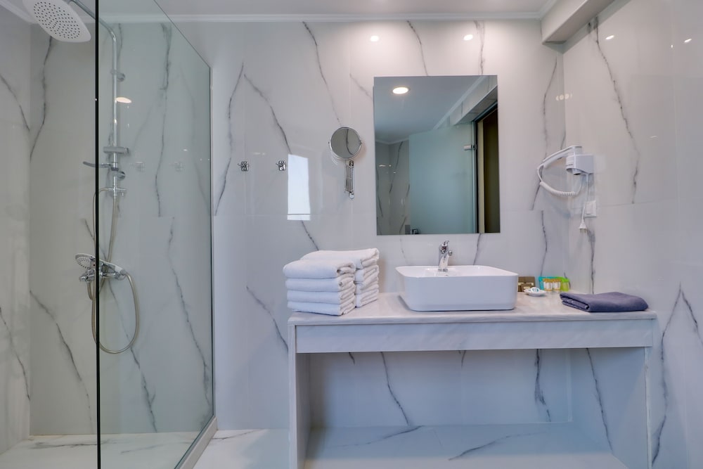 Harmony Rethymno Beach Hotel 42/43