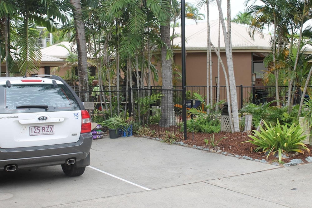 BOHEMIA RESORT CAIRNS 35/45