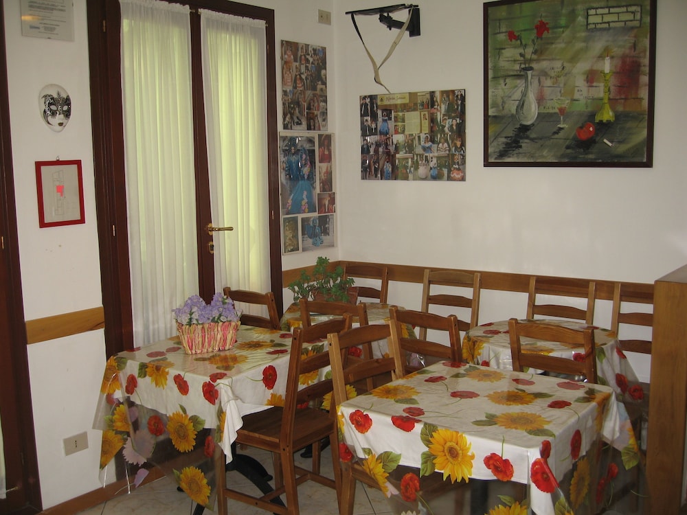 Hotel Adua 47/62
