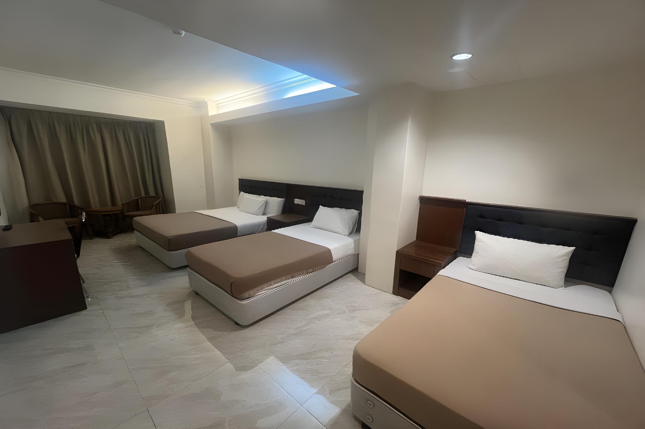 Room, Triple