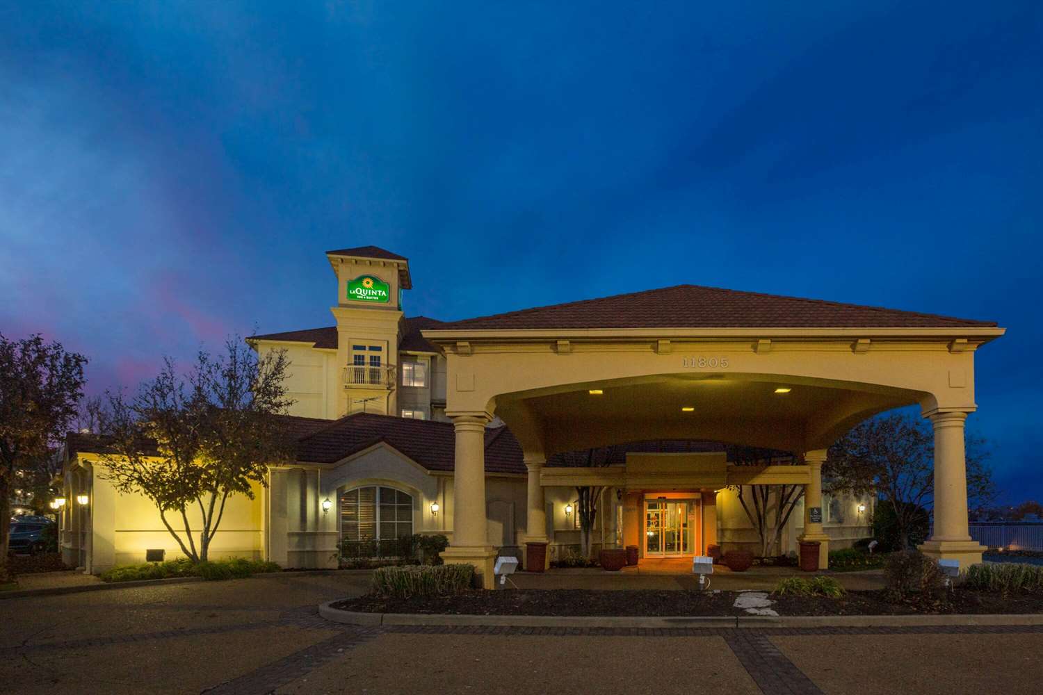 La Quinta Inn Suites St Louis Westport 2/49