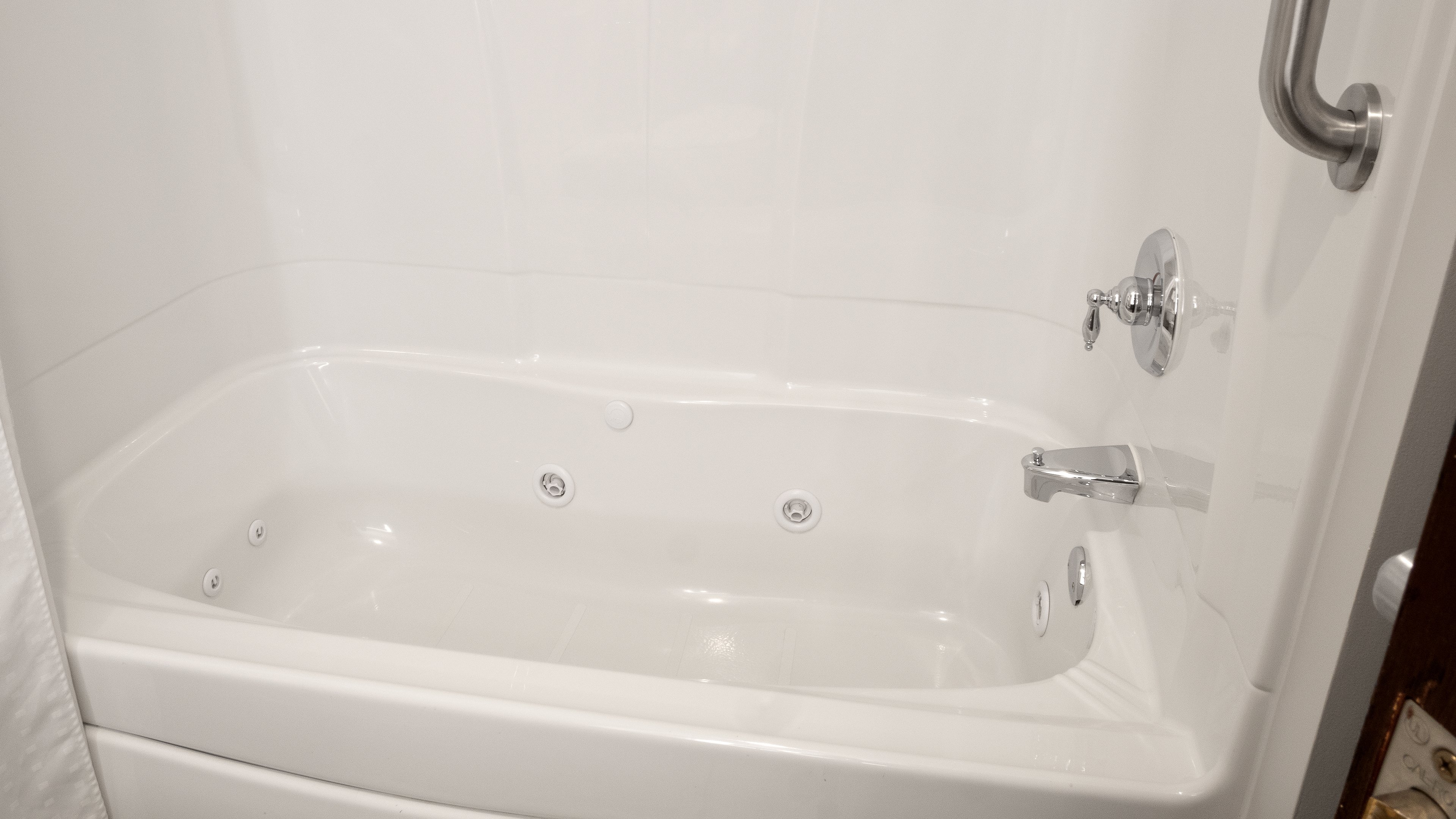 جناح بسريرين كوين، Holiday Inn Express Hotel & Suites Newton Sparta 4/4