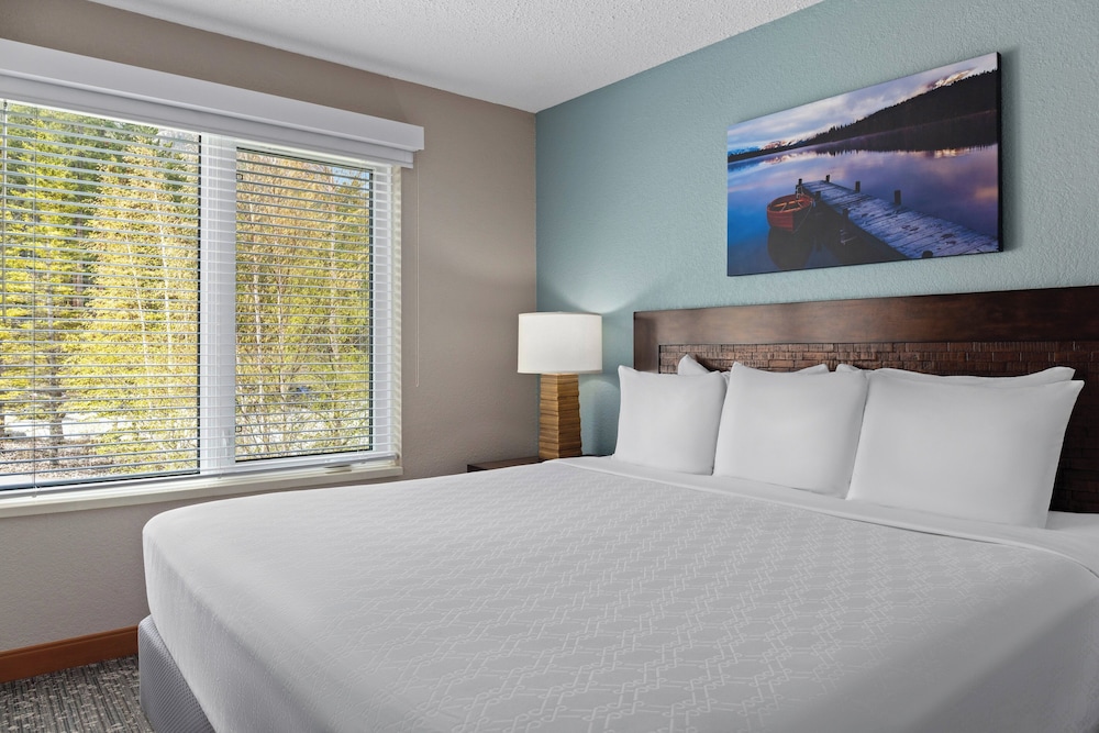2 BEDROOMS, CONDO, STANDARD, KITCHENETTE