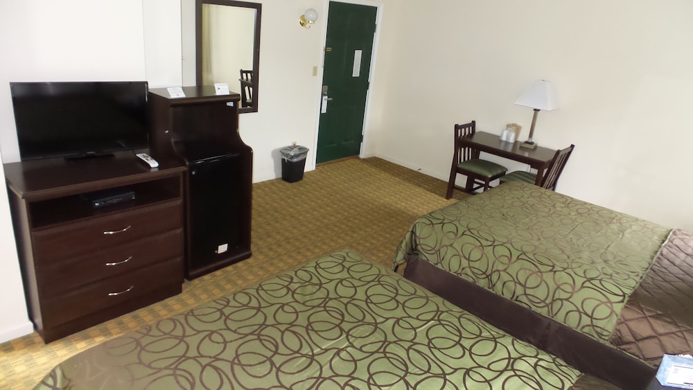 Sea Girt Lodge 54/72
