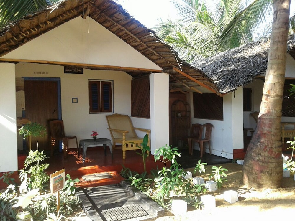 Star Rest Beach Hotel Arugambay 2/50