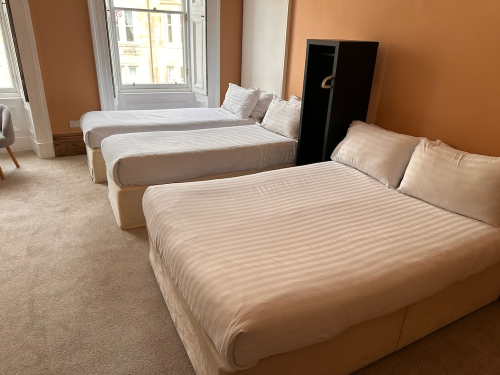 Valentine City Centre Guest House 5/50