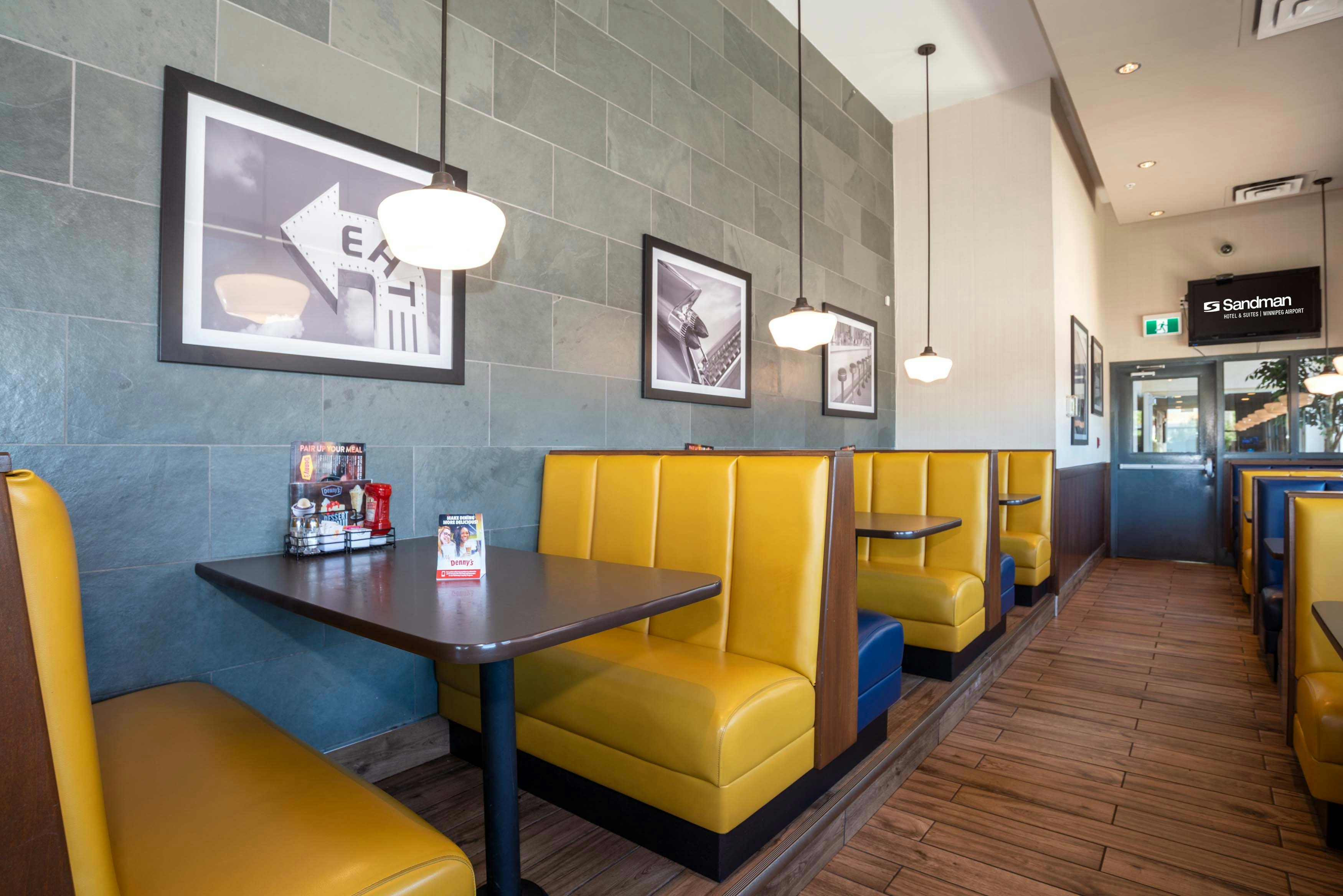 Sandman Hotel & Suites Winnipeg Airport 30/56