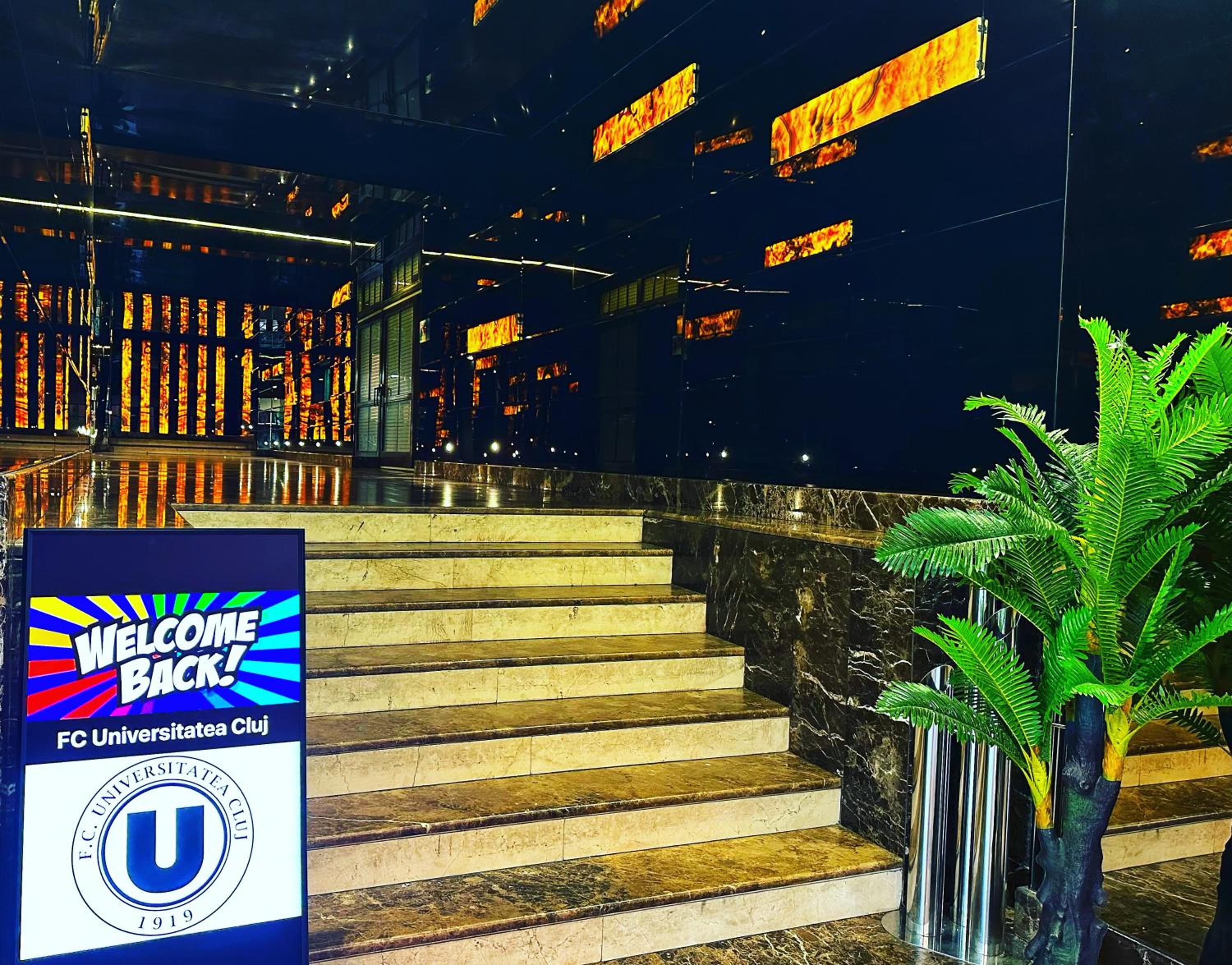 Best Hotel 7/49