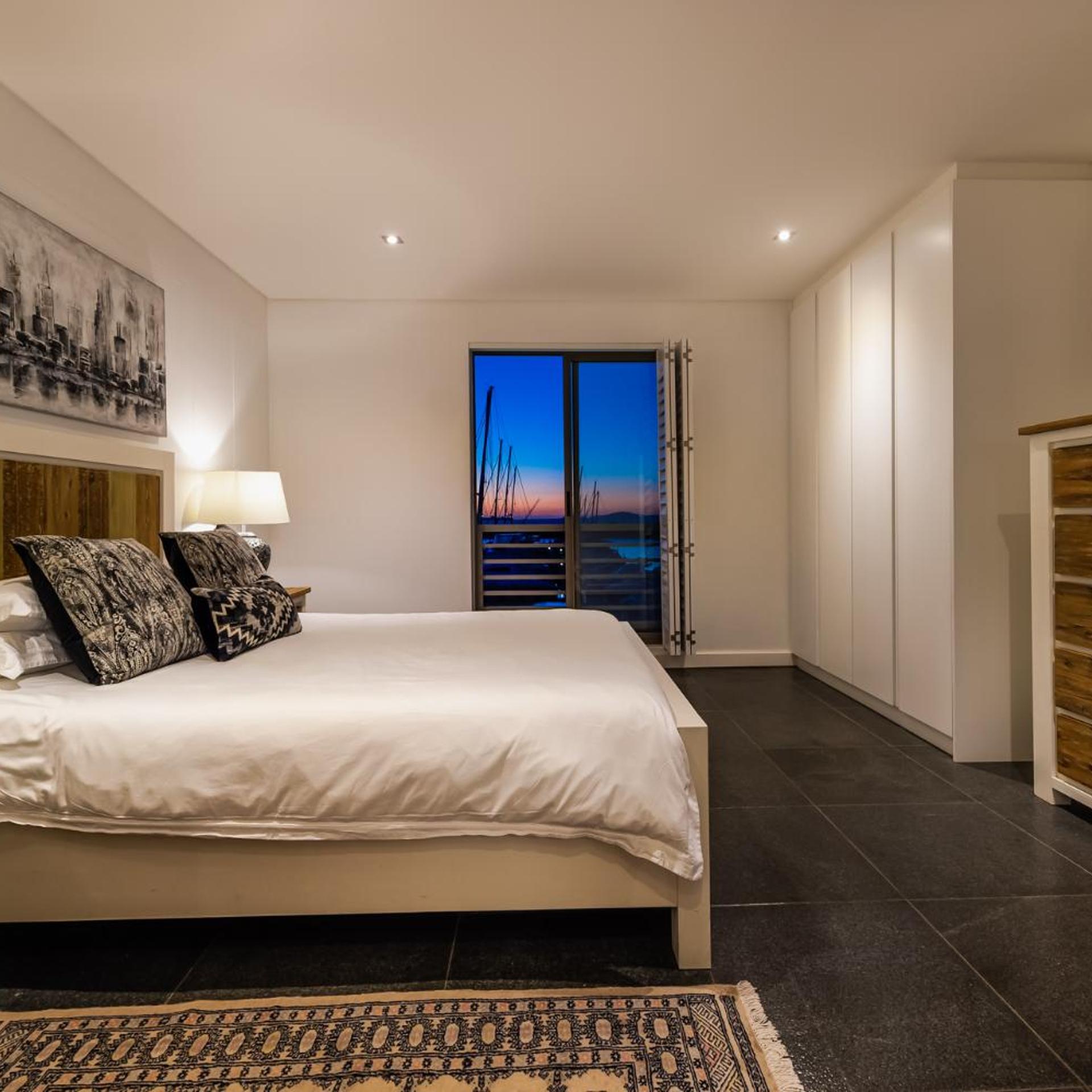 Marina, 2 Bedrooms, Apartment