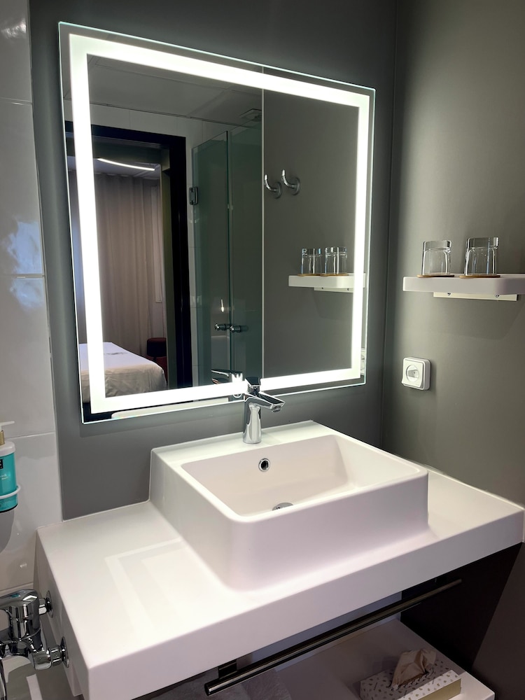 Novotel Suites Clermont Ferrand Polydome 71/72
