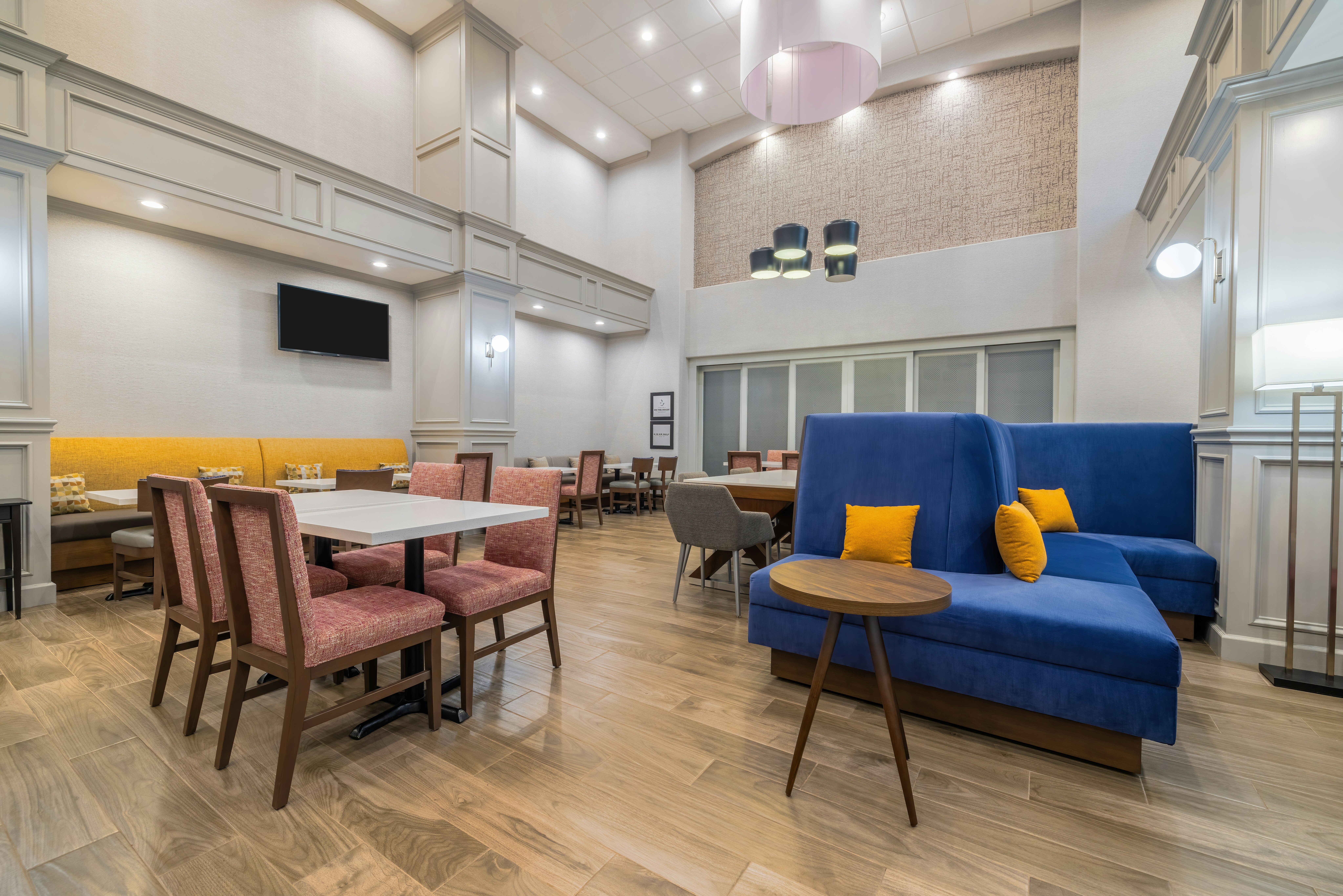 Hampton Inn And Suites Brenham 28/48
