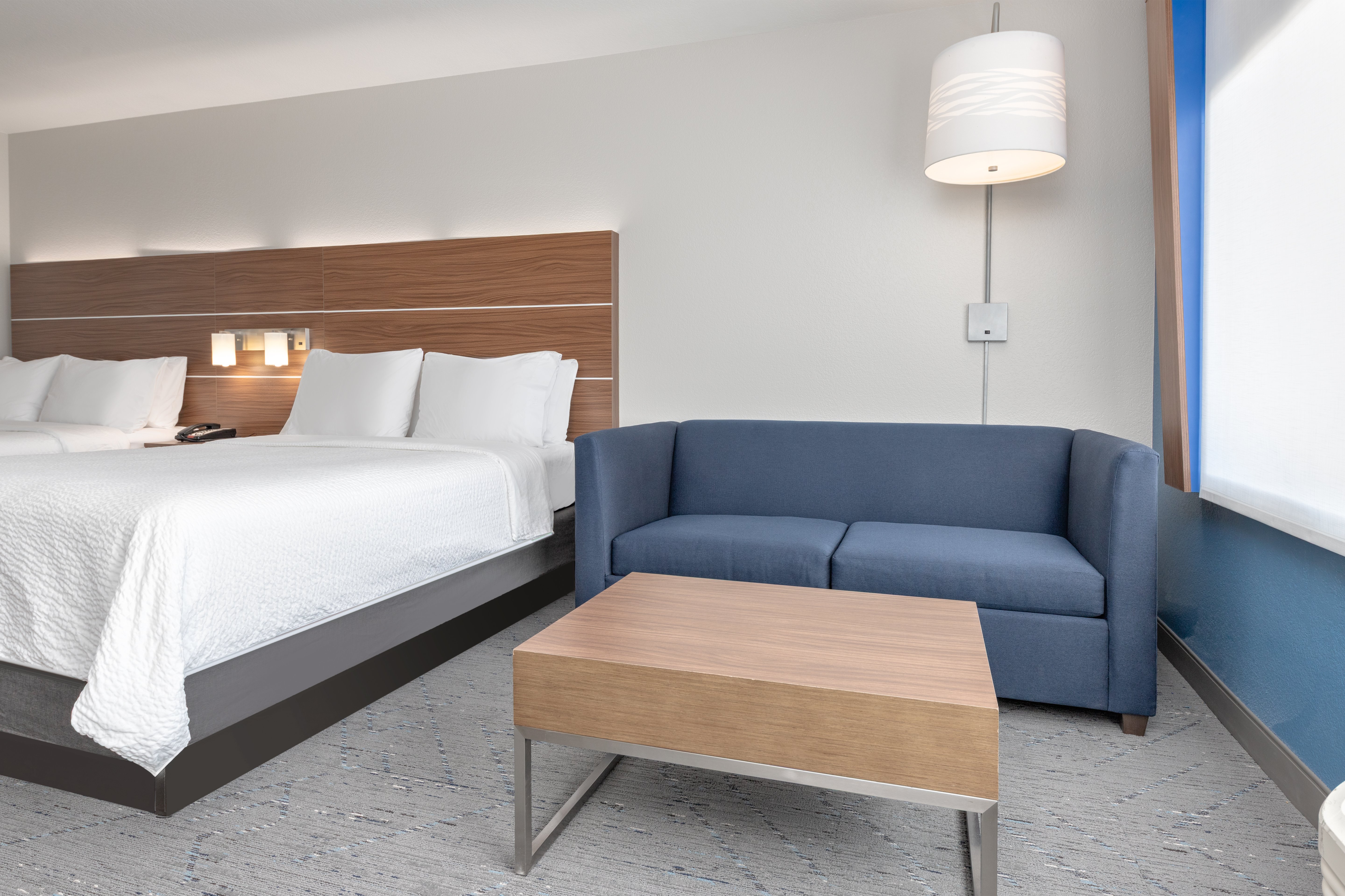 HOLIDAY INN EXPRESS & SUITES MOORE 34/75