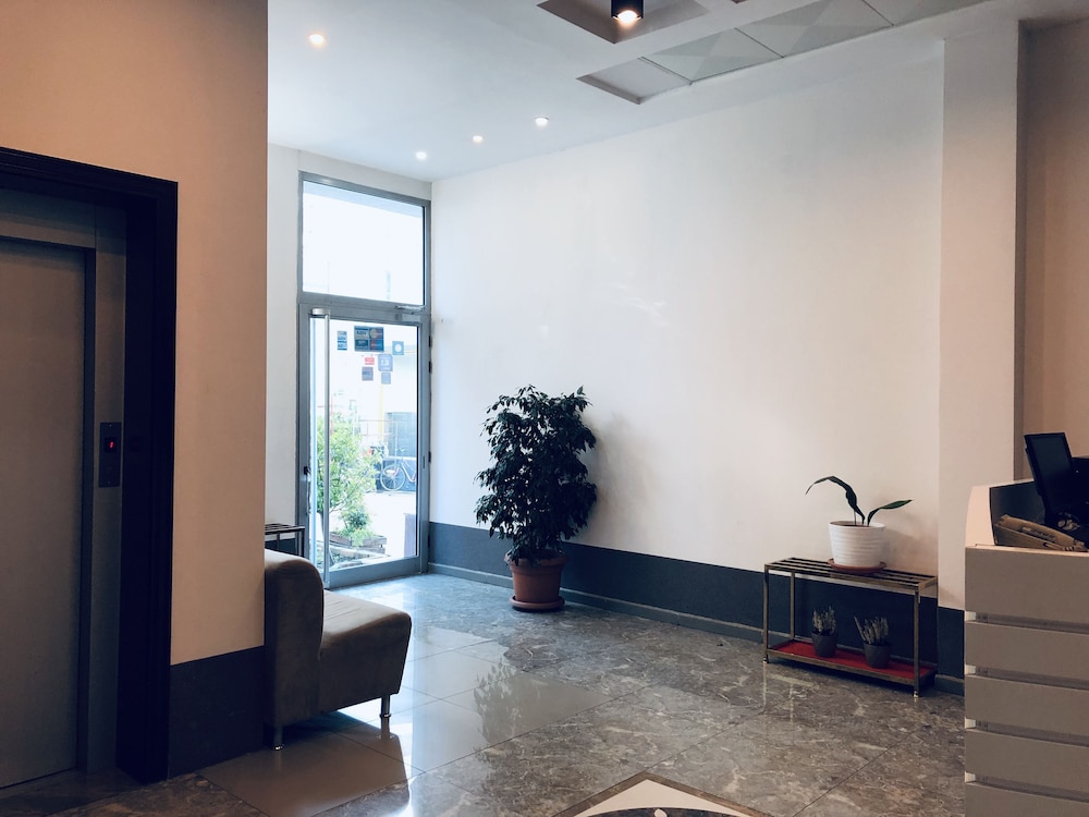 Kompleksi Arifi Hotel 24/50