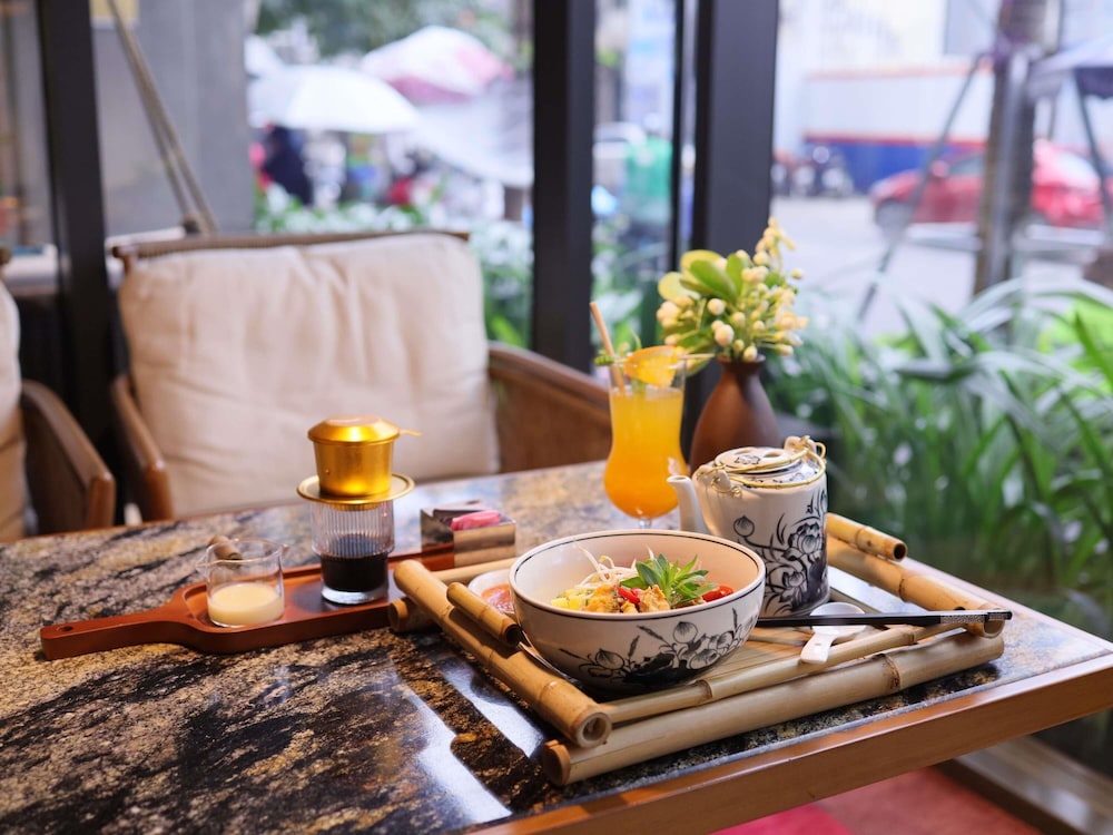 Grand Mercure Hanoi 37/55