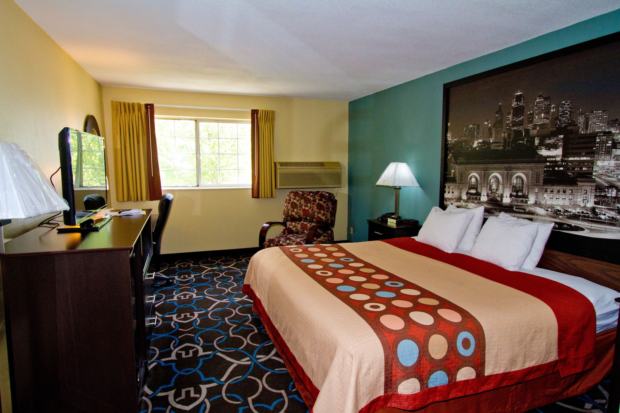غرفة بسرير كينج لذوي الإعاقة، Super 8 By Wyndham Kansas City 4/10