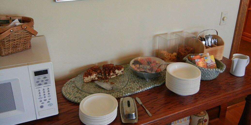 The Feathered Star Bed and Breakfast 9/16