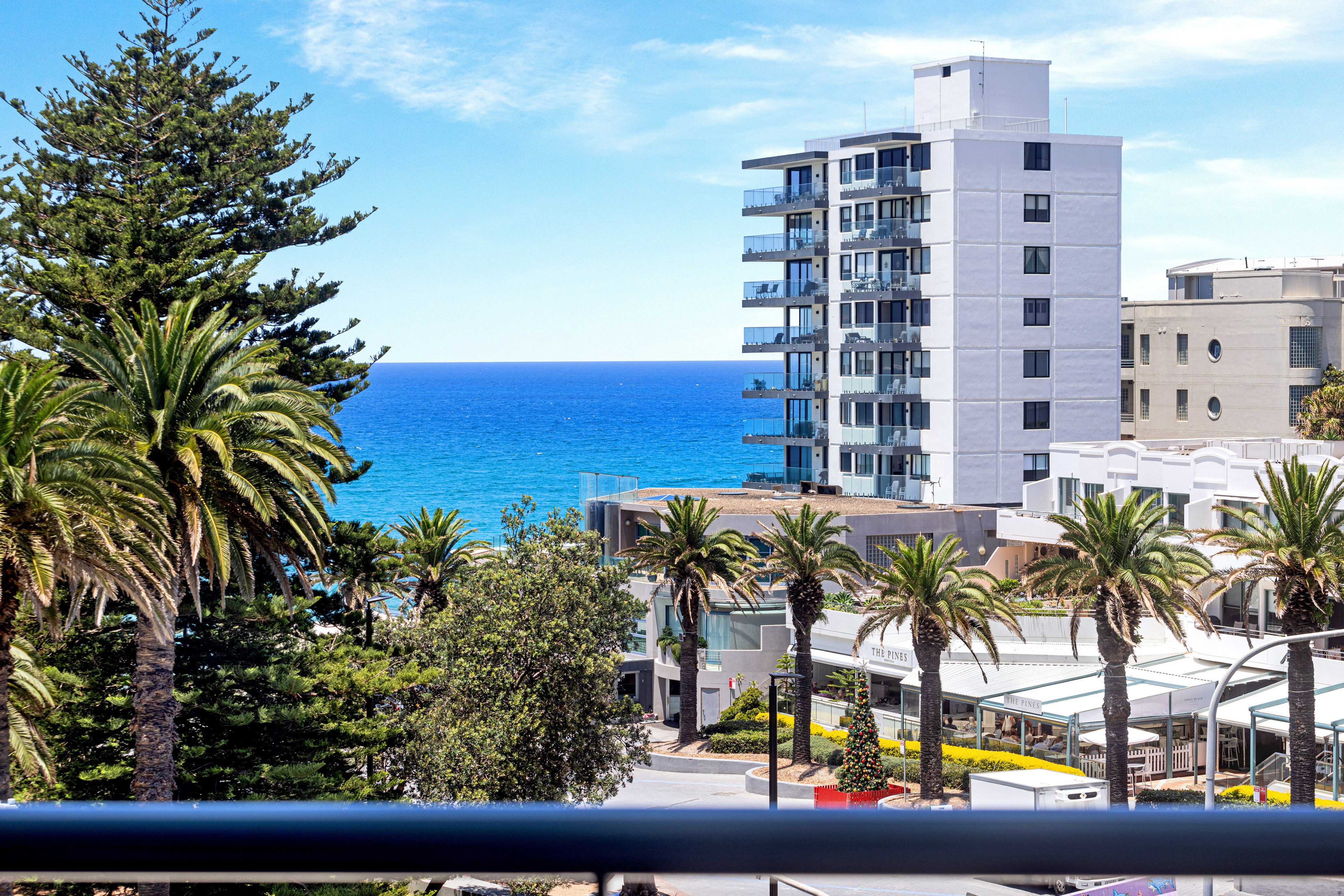 Quest Cronulla Beach 4/72