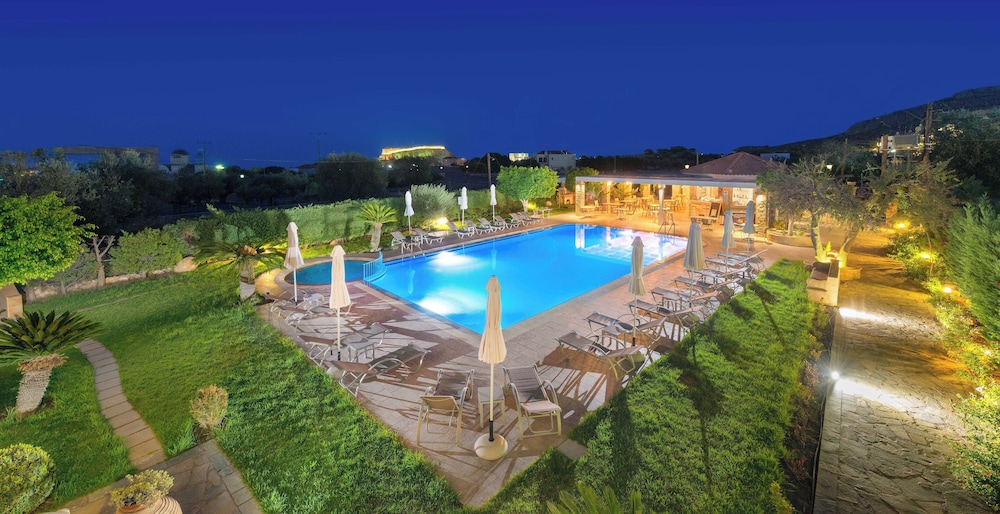 Eleni Apart Hotel 6/69
