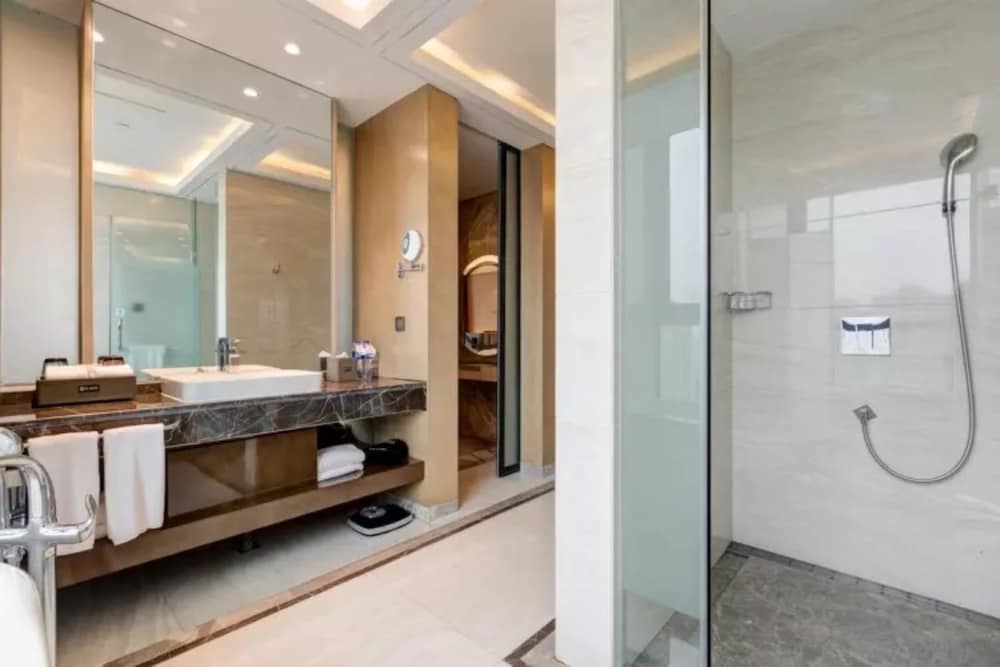 Li Cai Tian Qi Hotel Xianyang 43/48