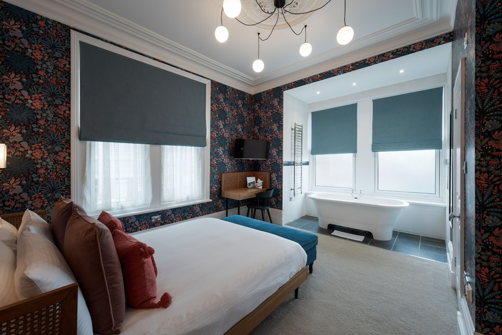 The Clarence Hotel 13/46